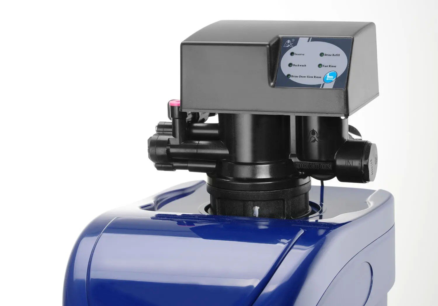 Pusiau automatinis vandens minkštintuvas